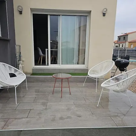 Location D'une Maison Pia
